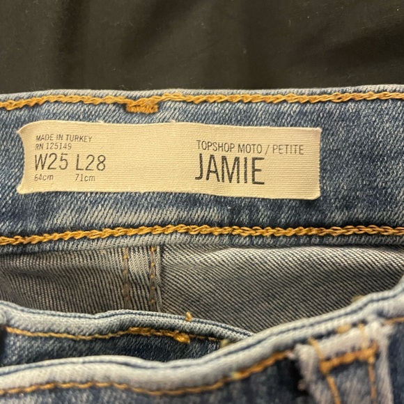 Topshop Petite Distressed Skinny Jeans - Picture 2 of 2